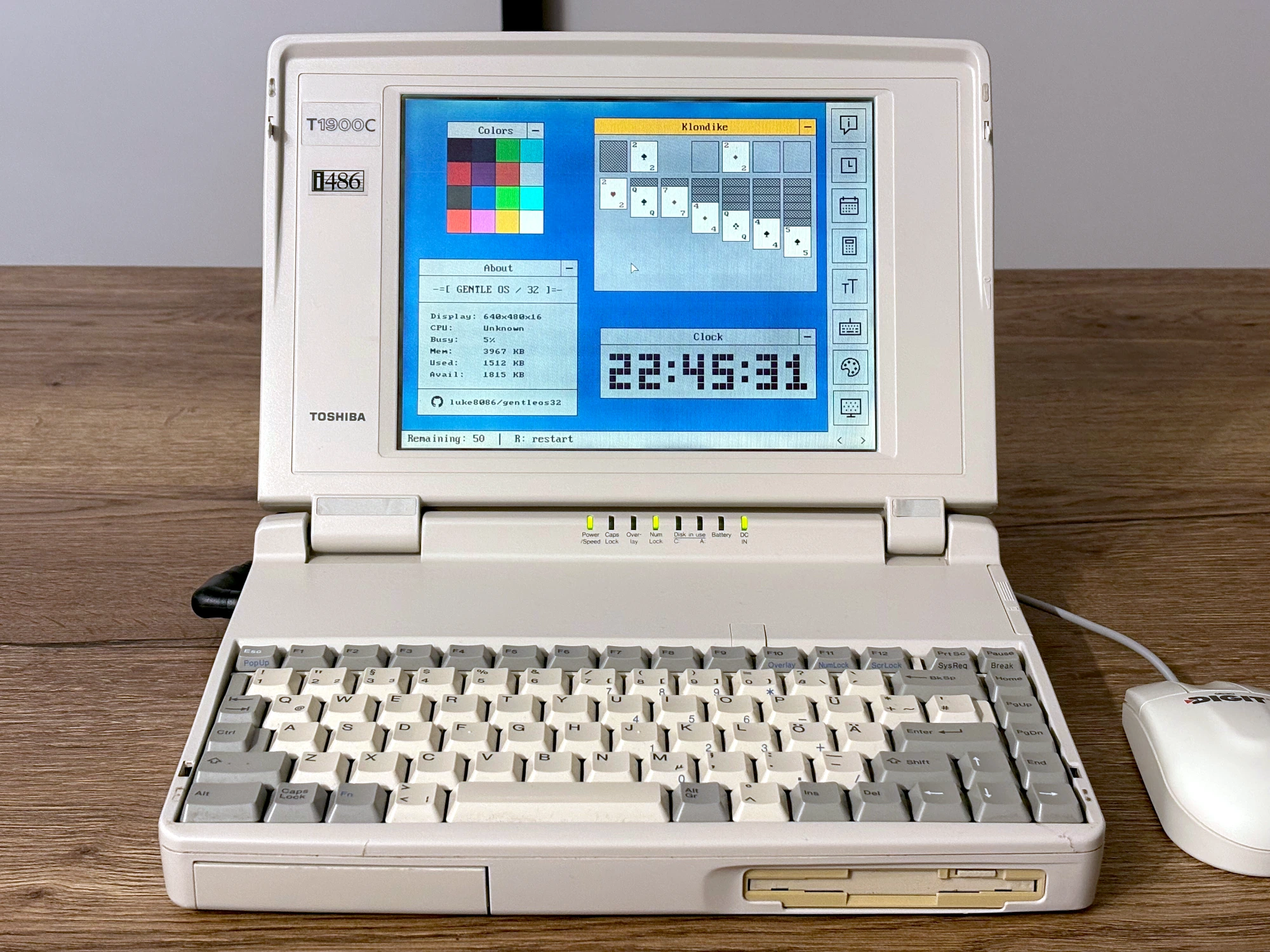 GentleOS/32 on Toshiba T1900C (Intel 486SXA)